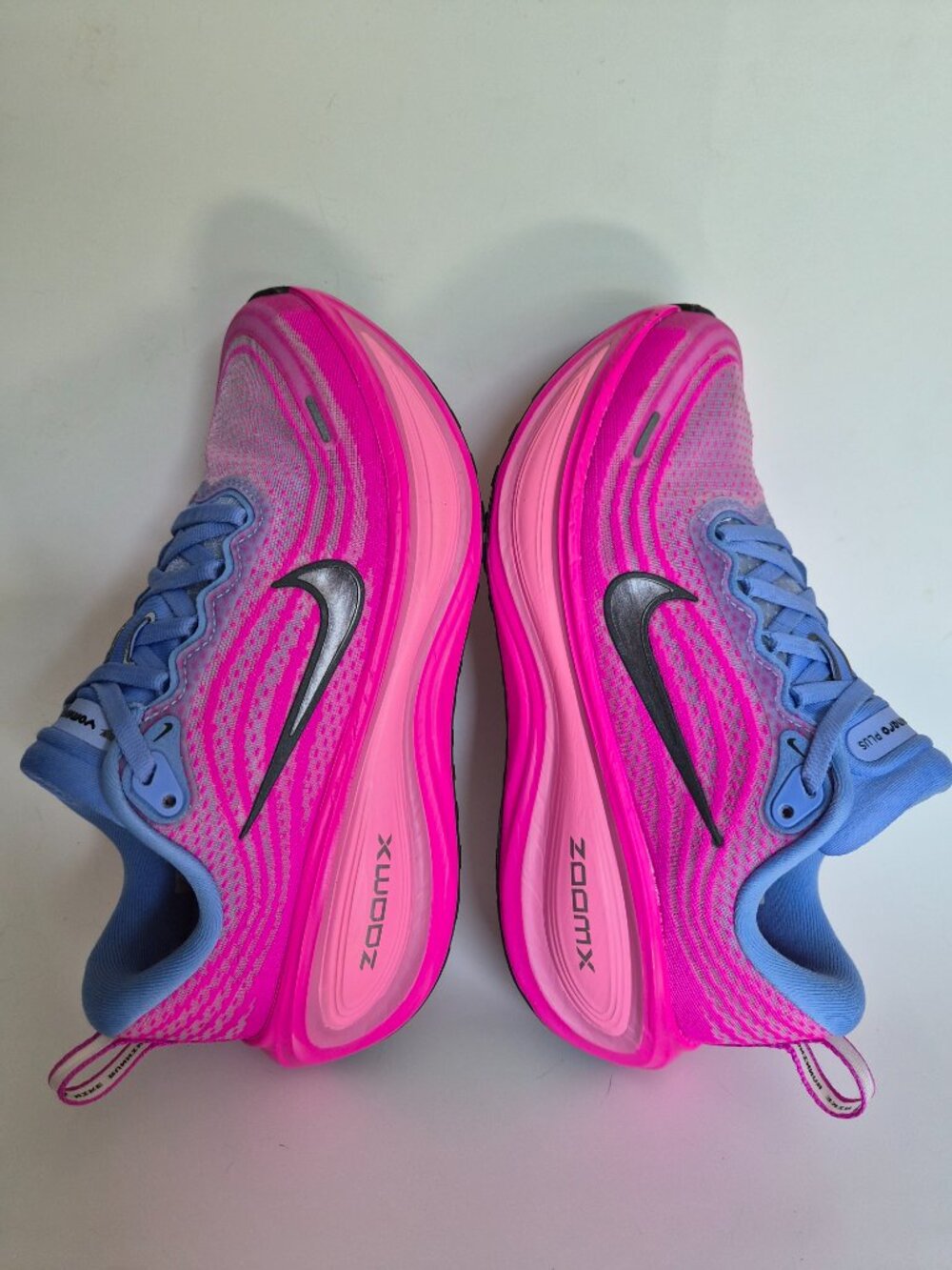 Nike Vomero Plus - Women - Size 7 - Picture 8 of 10